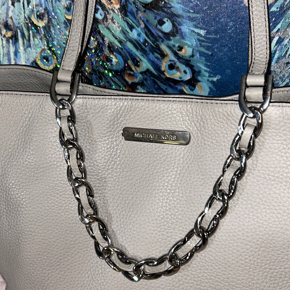 Michael Kors Pebbled Leather Gray With Silver Chain Harper Tote Bag - Picture 4 of 16